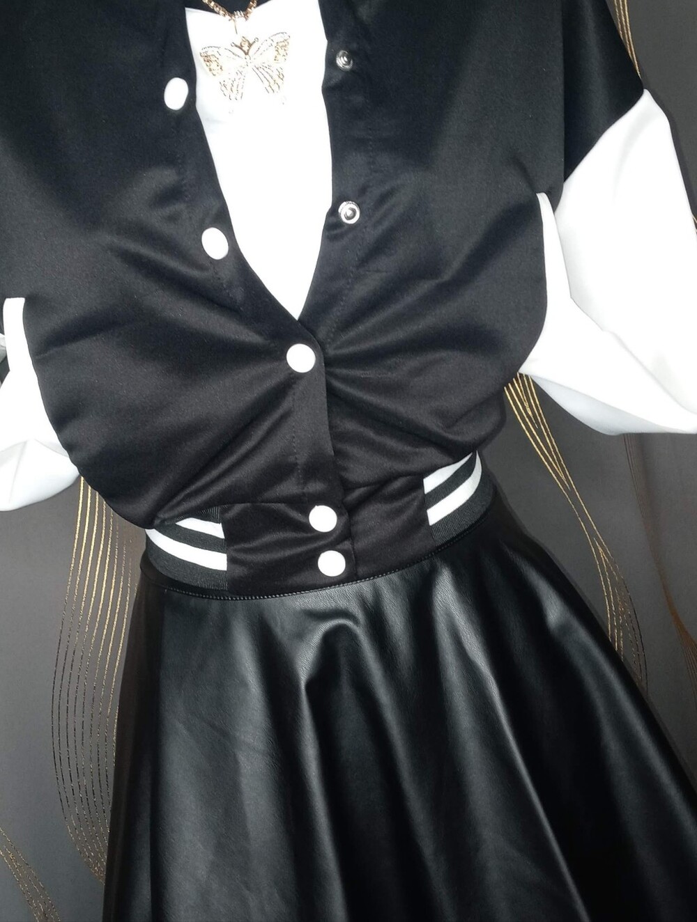PU leather skater skirt, 17' L, zipper closure, soft Inner lining, all seasons - Picture 4 of 6
